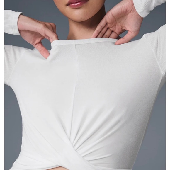 ALO YOGA Cover Long Sleeve Rip Top XS - Picture 2 of 8